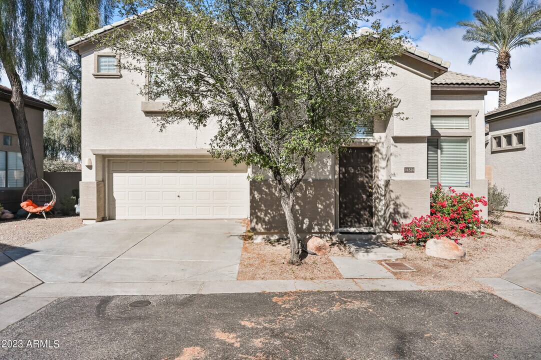 14314 W Cora Ln in Goodyear, AZ - Building Photo