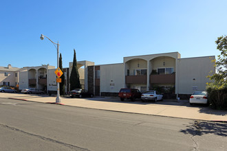 The Diamond House in San Diego, CA - Building Photo - Building Photo