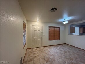 9579 Belle Fountain Ave in Las Vegas, NV - Building Photo - Building Photo