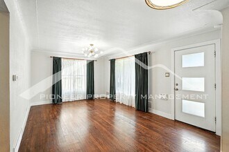 2885 S Pennsylvania St in Englewood, CO - Building Photo - Building Photo