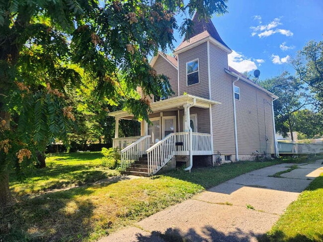 1334 E 14th St in Des Moines, IA - Building Photo - Building Photo