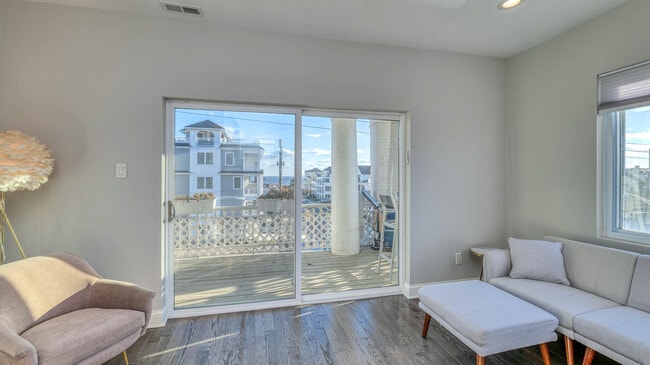 25 S Surrey Ave in Ventnor City, NJ - Building Photo - Building Photo