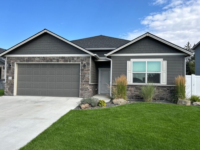 property at 6415 S Soda Rd