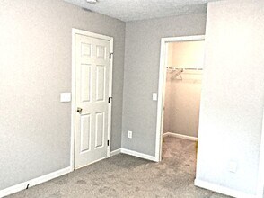 3401 Winterwood Dr in Dayton, OH - Building Photo - Building Photo