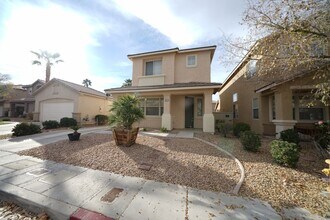 9813 Cordova Vista Ct in Las Vegas, NV - Building Photo - Building Photo