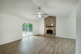 9001 Lodge Ct in Austin, TX - Building Photo - Building Photo