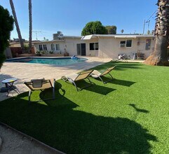 19516 Stagg St in Los Angeles, CA - Foto de edificio - Building Photo