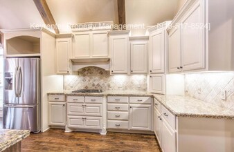 11250 S 72nd E Ct in Bixby, OK - Building Photo - Building Photo