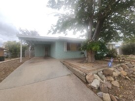 10 E Brown Dr in Sierra Vista, AZ - Building Photo