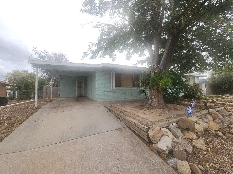 10 E Brown Dr in Sierra Vista, AZ - Building Photo