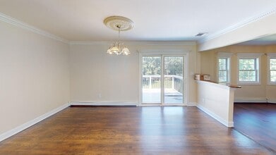 11 Maria Ct in Lake Ronkonkoma, NY - Building Photo - Building Photo
