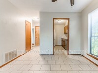 10104 Shadowridge Dr in Oklahoma City, OK - Foto de edificio - Building Photo