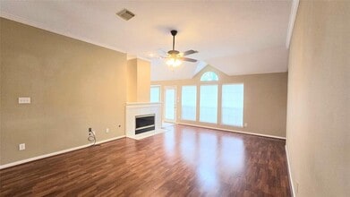 1602 Summer Rain Dr in Humble, TX - Building Photo - Building Photo