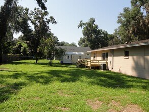 2221 SE 44 Terrace in Gainesville, FL - Building Photo - Building Photo