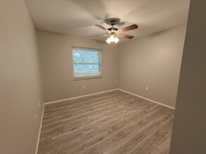 3451 Seven Springs Blvd in New Port Richey, FL - Building Photo - Building Photo