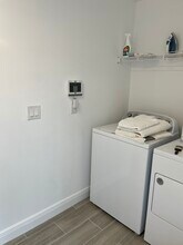 2156 Edison Ave, Unit 2 in Ft. Myers, FL - Building Photo - Building Photo