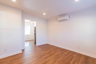 929 Cantwell St in Charlotte, NC - Building Photo - Interior Photo