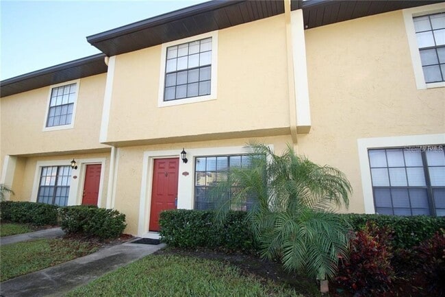 property at 3267 Forest Oaks Ct