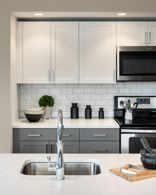 Union Place in Washington, DC - Building Photo - Building Photo