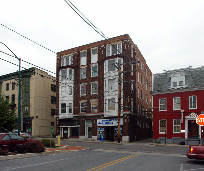 19-23 W Antietam St in Hagerstown, MD - Building Photo