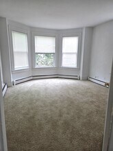 35 Belknap St, Unit 3 in Dover, NH - Building Photo - Building Photo