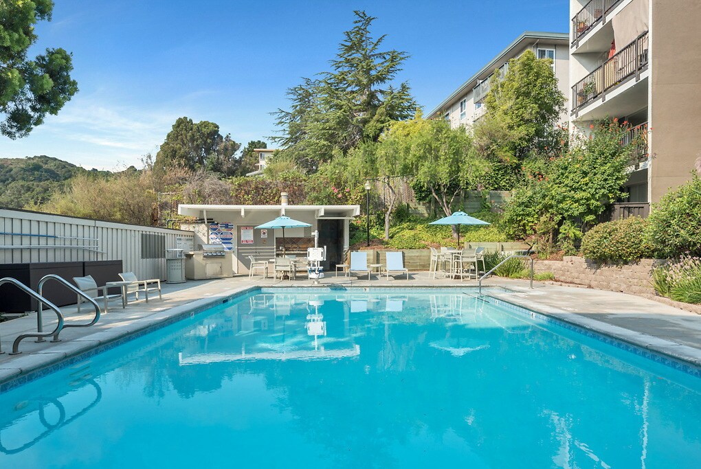 Belmont Terrace in Belmont, CA - Foto de edificio