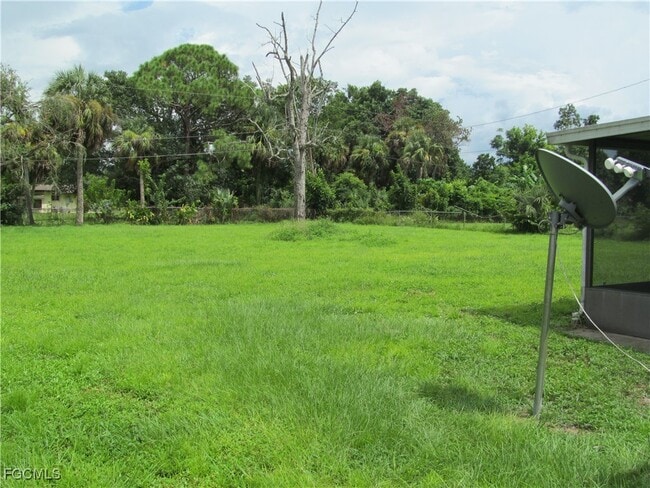 16 Lincoln Ave in Lehigh Acres, FL - Building Photo - Building Photo