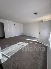 1508 W Esthner Ave in Wichita, KS - Building Photo - Building Photo