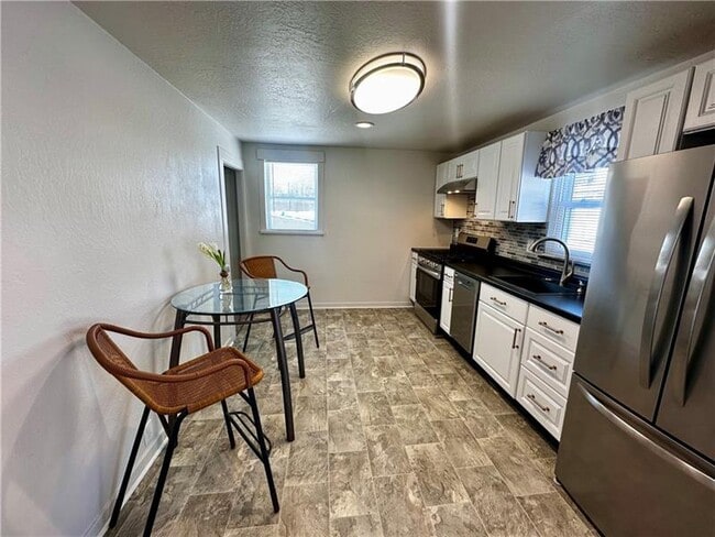 710 Locust St in Bridgeville, PA - Building Photo - Building Photo