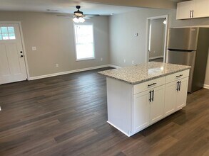 3193 GA-20 in Conyers, GA - Building Photo - Building Photo