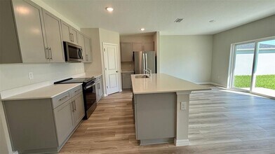 37163 Sagemoor Dr in Zephyrhills, FL - Building Photo - Building Photo