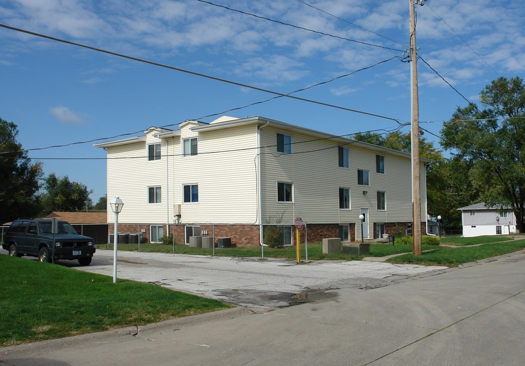 1010 S 36th St in Council Bluffs, IA - Building Photo