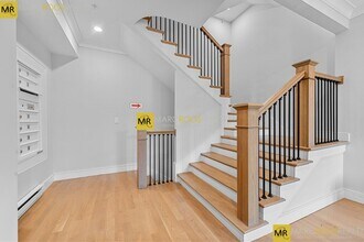 535 Newbury St, Unit 3 in Boston, MA - Building Photo - Building Photo