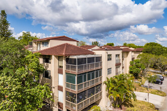 The Falls of Inverrary in Lauderhill, FL - Building Photo - Building Photo