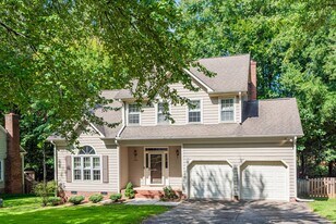 10024 Avon Farm Ln in Charlotte, NC - Building Photo