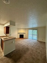 2163 Hedgerow Road in Columbus, OH - Building Photo - Building Photo