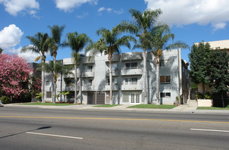 14615 Burbank Blvd in Van Nuys, CA - Building Photo - Building Photo