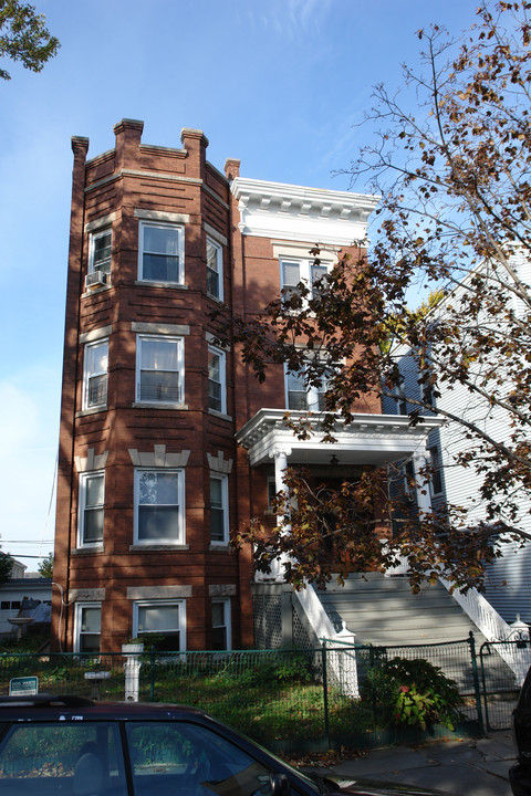 17 Cliff Ave in Yonkers, NY - Foto de edificio
