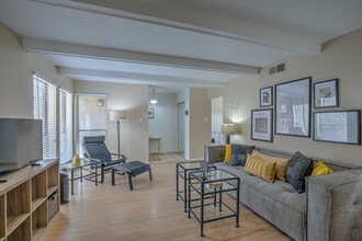 785 Tramway Pl NE in Albuquerque, NM - Building Photo - Building Photo