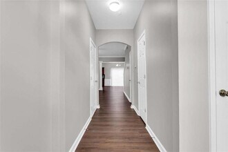 1955 Durwood Ln in Duluth, GA - Foto de edificio - Building Photo