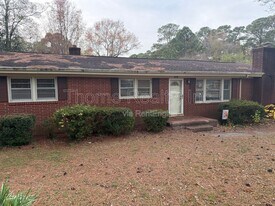 208 Ridgewood Dr in Rocky Mount, NC - Building Photo