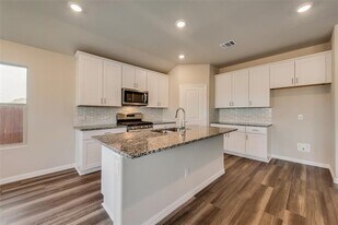 2124 Sun Star Dr in Haslet, TX - Building Photo