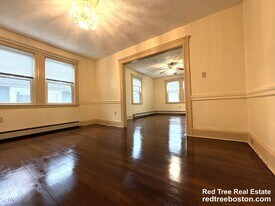 595 Fellsway W, Unit 1 in Medford, MA - Building Photo