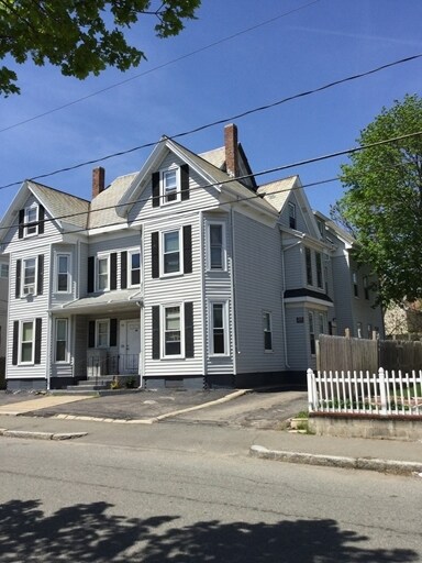 31-33 Harvard St in Brockton, MA - Building Photo