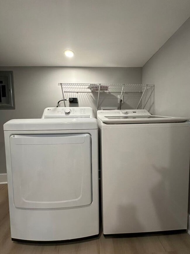 2545 S Franklin St in Philadelphia, PA - Building Photo - Building Photo