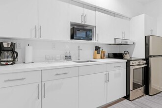 1200 Ocean Dr in Miami Beach, FL - Building Photo - Building Photo