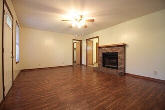 205 Farmer Rd in Clarksville, TN - Building Photo - Building Photo