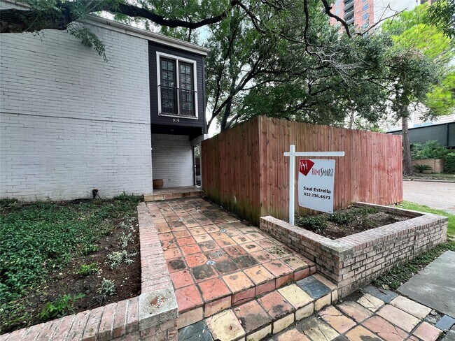 property at 919 S Ripple Creek Dr