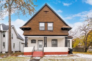 1453 W 101st St in Cleveland, OH - Building Photo