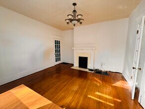 503 S Broadway St, Unit Front in Georgetown, KY - Foto de edificio - Building Photo